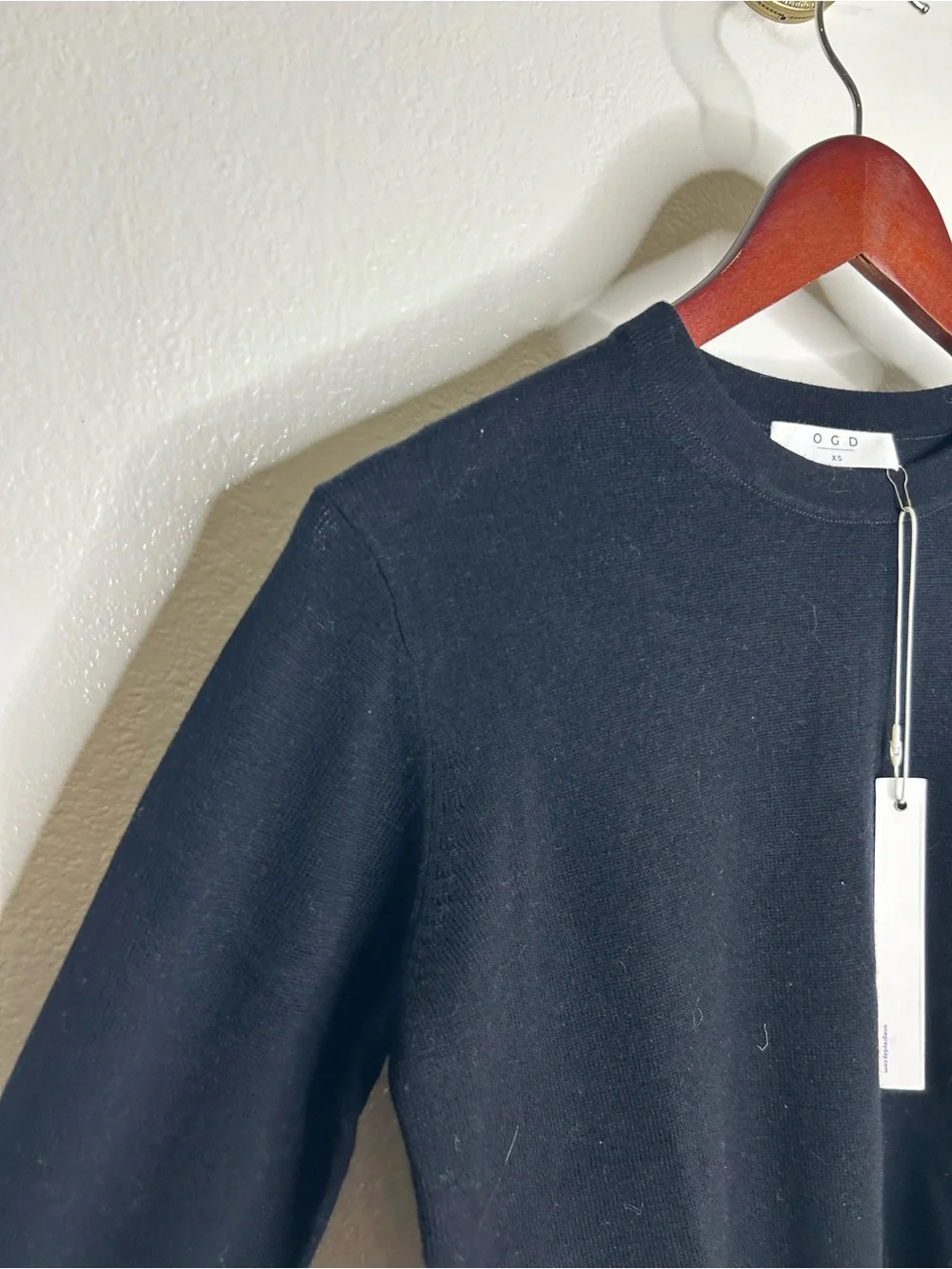 NWT One Grey Day 100% Merino Wool Fine Knit Black Crew Neck Pullover Sweater